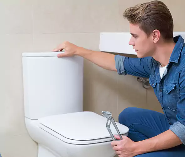Expert Plumber for Toilet Replacement in Hampton Bays, NY: Schedule Affordable Toilet Replacement Services with Us