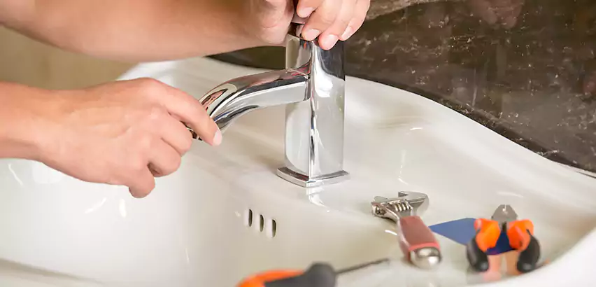 Bathtub Faucet Replacement in Hampton Bays